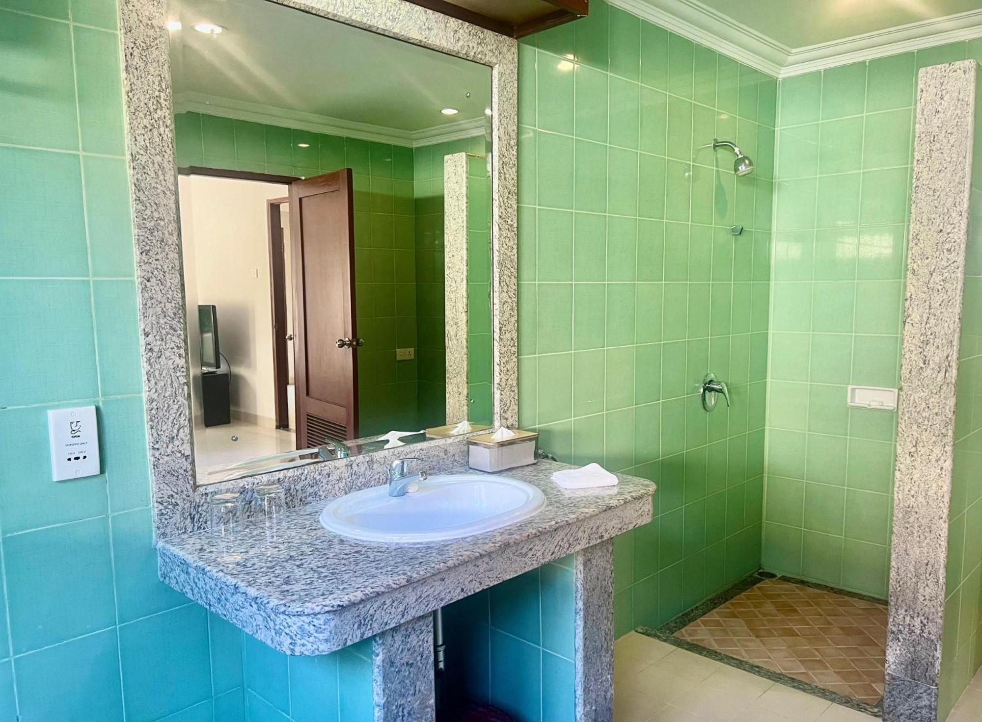 Charlie Guest House Nusa Dua  Eksteriør billede